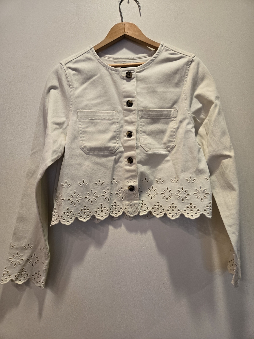 Free Assembly White Eyelet Hem Button-Front Women's Jacket